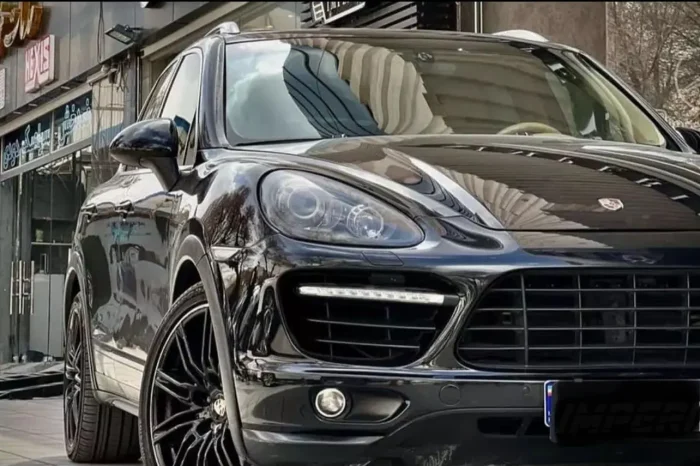 Rent Porsche Cayenne 2013 in Tehran