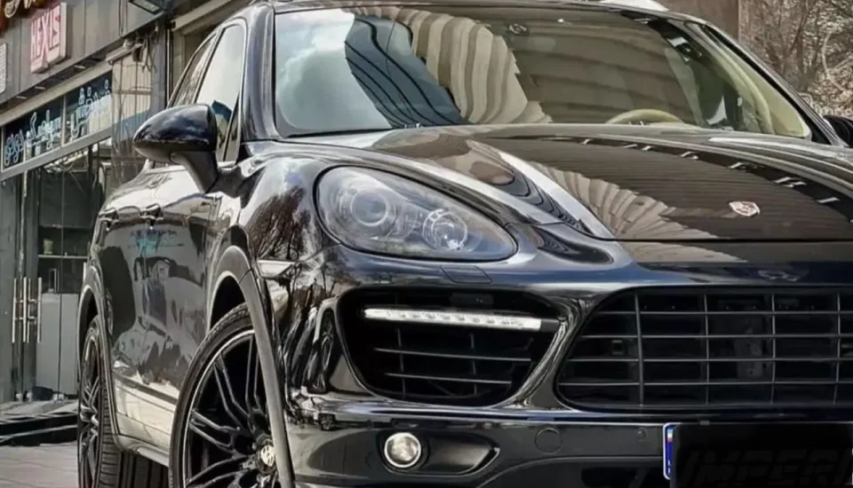 Rent Porsche Cayenne 2013 in Tehran