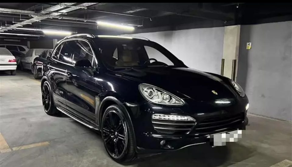 Rent Porsche Macan 2017 in Tehran