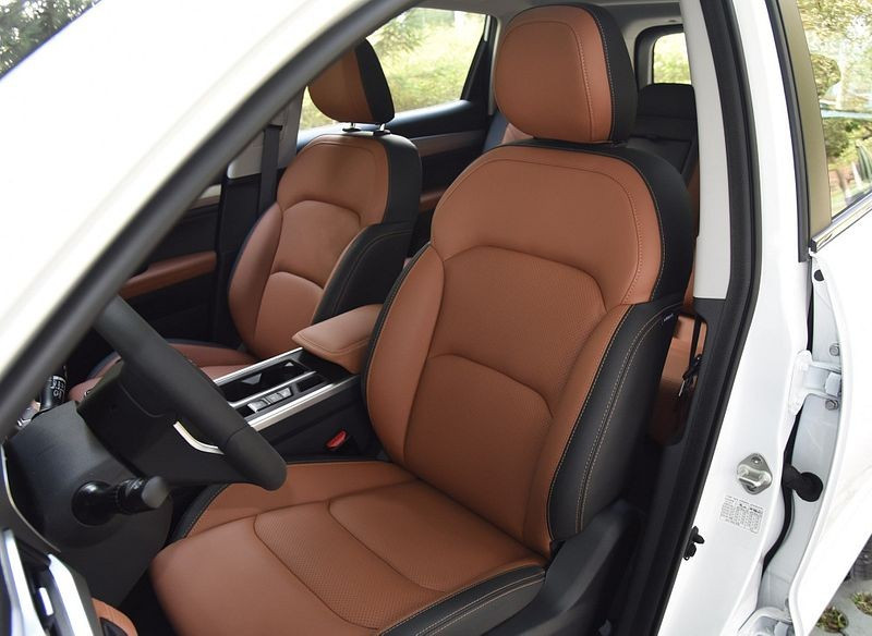 خودرو جیلی X6 2 - کراس اوور جدید جیلی X6؛ طراحی متفاوت و پیشرانه 4 سیلندر