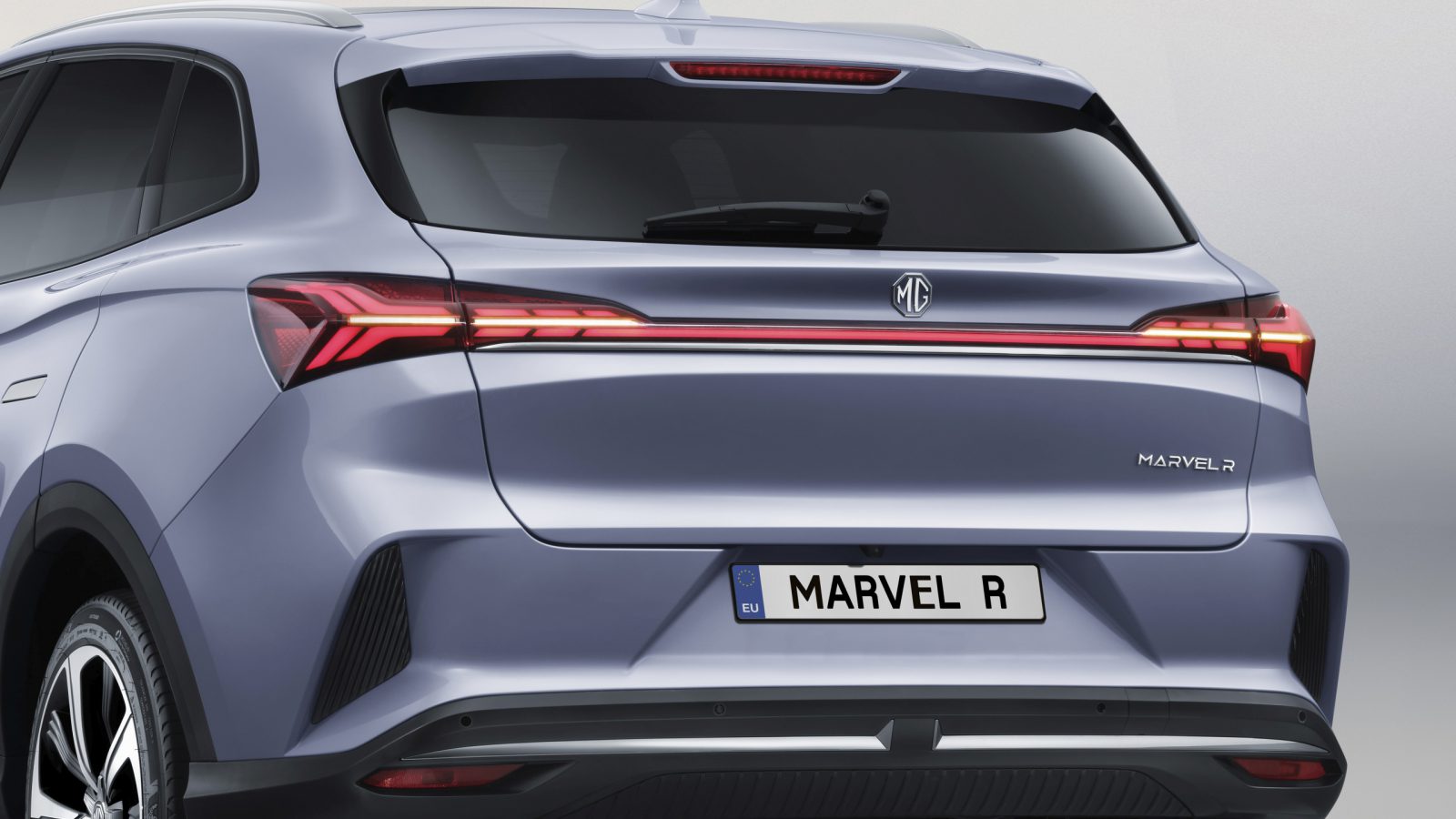 The first Chinese electric crossover