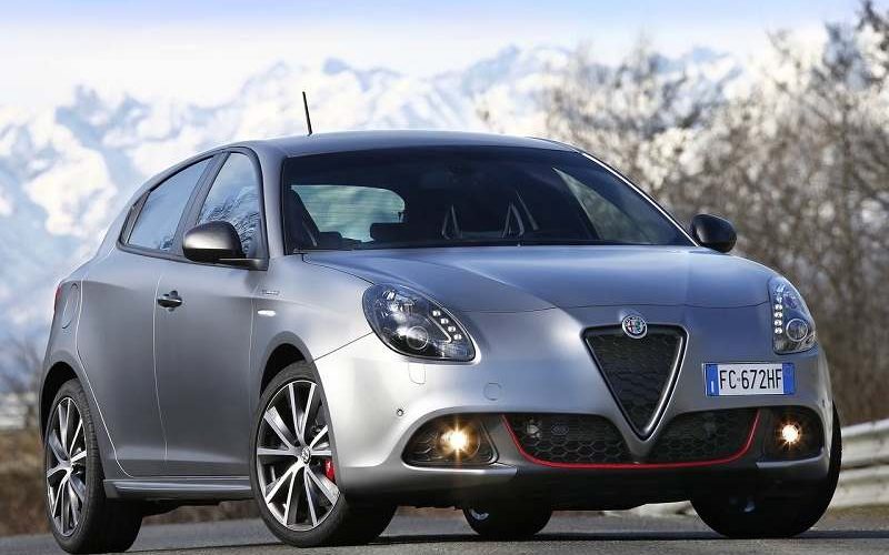 Alfa Romeo product Rentauto - Sharp Italian review; Alfa Romeo's best-selling product
