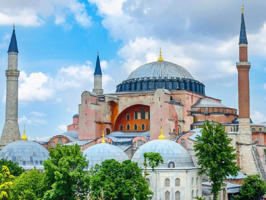 Sights of Istanbul Hagia Sophia Mosque Istanbul - جاهای دیدنی استانبول ، جاذبه های گردشگری شهر