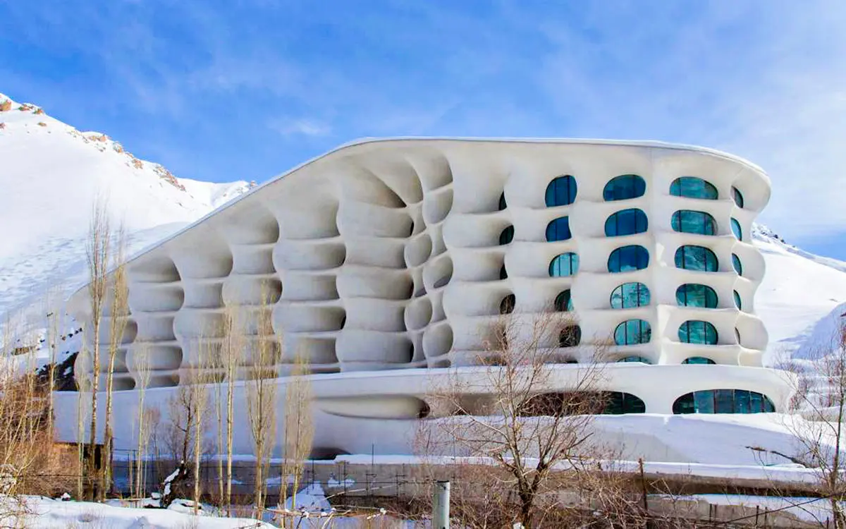 1 - بهترین هتل‌ های اطراف تهران : راهنمای جامع برای اقامت لوکس در دل طبیعت