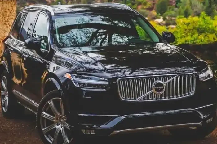Rent VOLVO XC90 2017 In Tehran