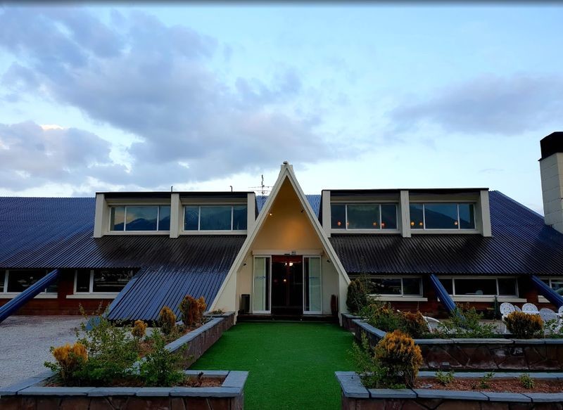 ZGE42PH8jm3zxXMupy3mjP8oFQozpgVe7U2FV45k - بهترین هتل‌ های اطراف تهران : راهنمای جامع برای اقامت لوکس در دل طبیعت